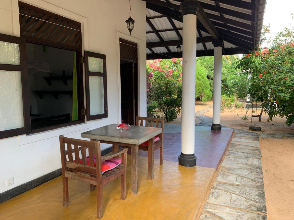 The Danish Villa Resort Baía de Arugam Exterior foto